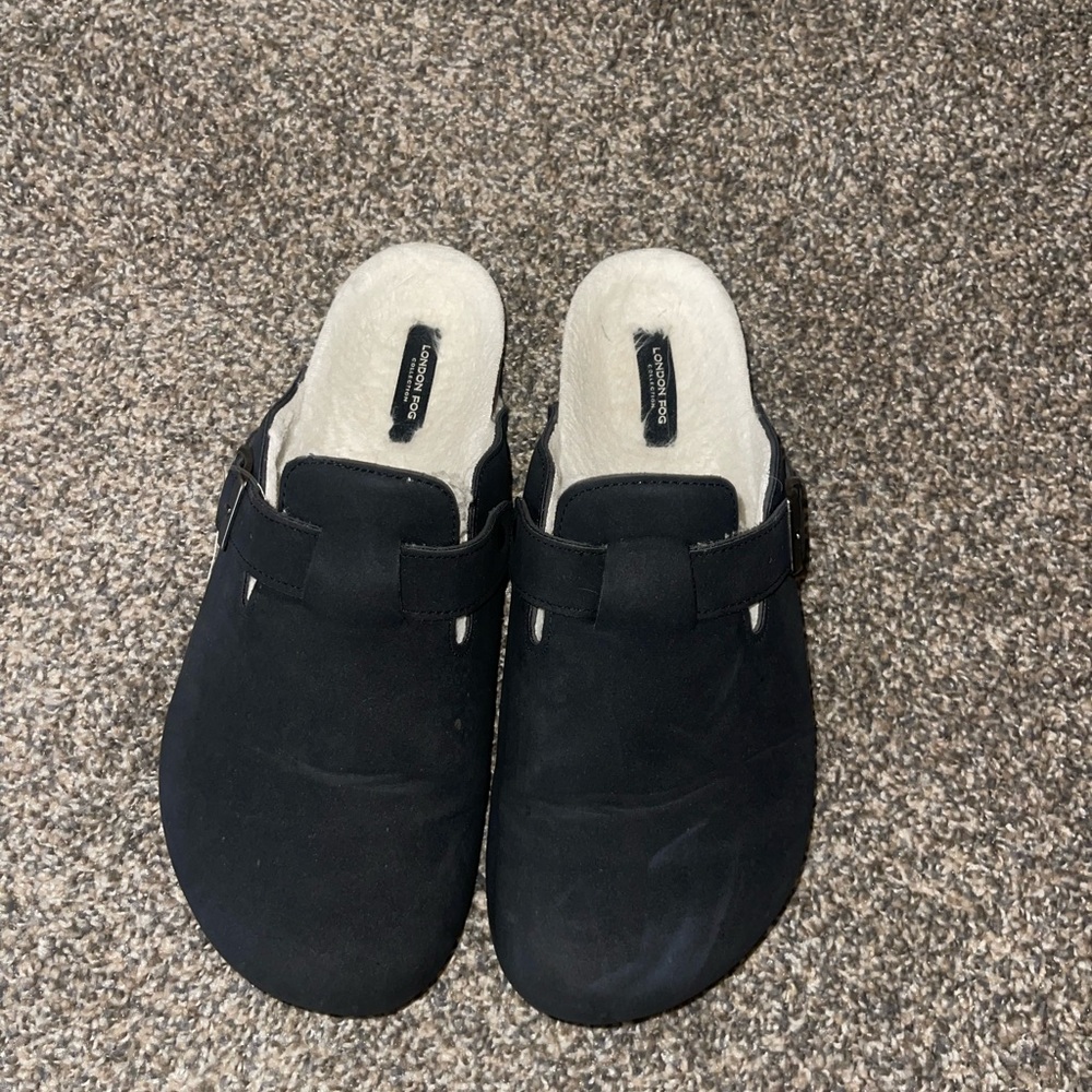 Black clog sandals! Like new condition